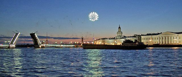 सेंट पीटर्सबर्ग में व्हाइट रातों - एक अद्भुत दृष्टि